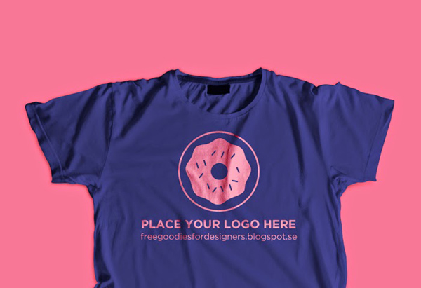 FREE PSD T-SHIRT MOCKUP