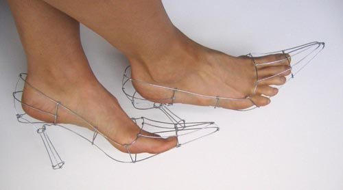 Wire in 35 Ingenious Examples of Footwear