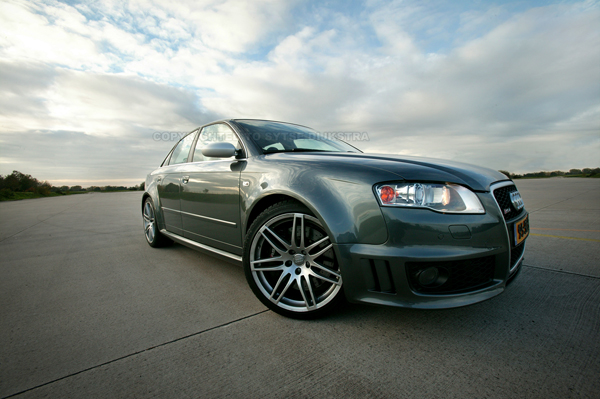 Audi RS4 auto photography by Vipervelocity 40 Beautiful Examples of Car Photography