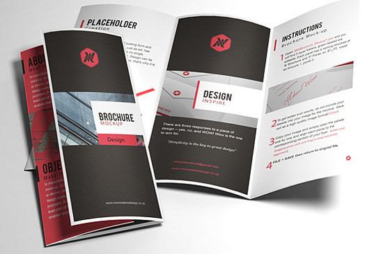 brochure mockup 2